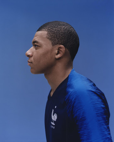 Mbappé vestirá uma camisa francesa nº 10